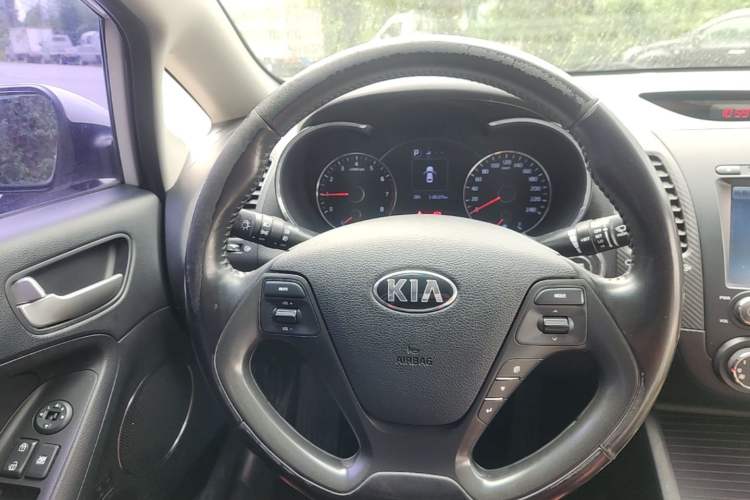 Used Kia K3 2016 1.6L Automatic GLS Steering Wheel