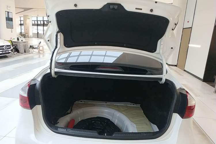 Used Kia K3 2016 1.6L Automatic GLS Trunk