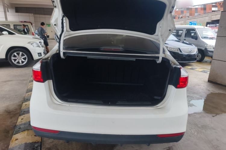Used Kia K3 2016 1.6L Automatic GLS Trunk