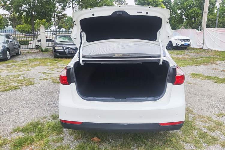 Used Kia K3 2016 1.6L Automatic GLS Trunk