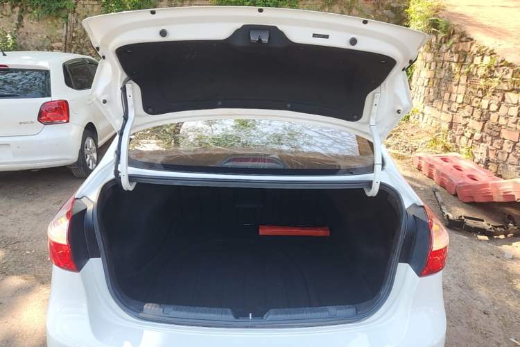 Used Kia K3 2016 1.6L Automatic GLS Trunk
