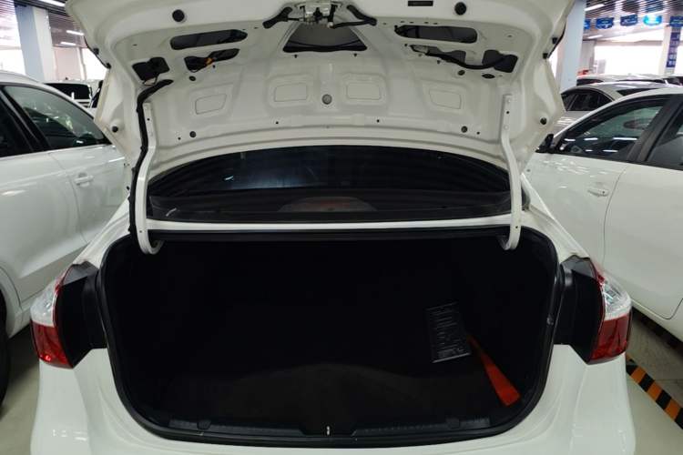 Used Kia K3 2016 1.6L Automatic with Sunroof Trunk