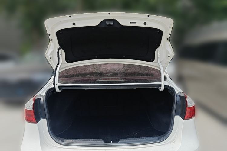 Used Kia K3 2016 1.6L Automatic GLS Trunk