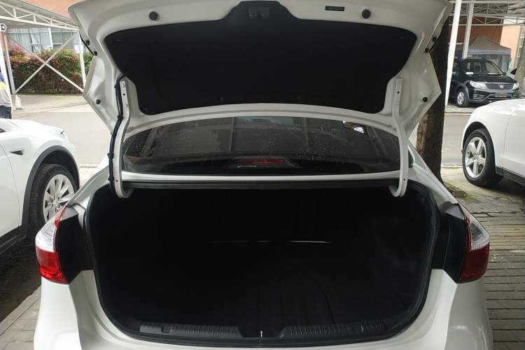 Used Kia K3 2016 1.6L Automatic GLS Trunk