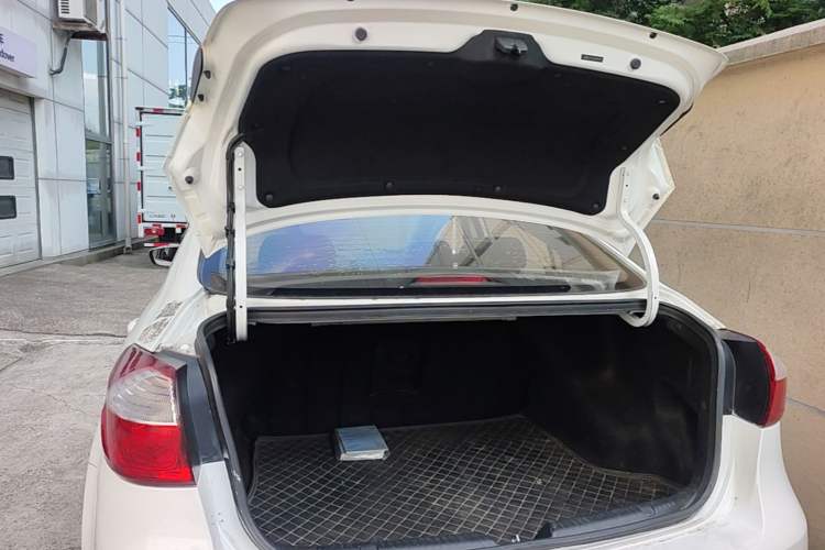 Used Kia K3 2016 1.6L Automatic GLS Trunk