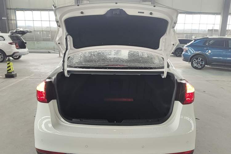 Used Kia K3 2016 1.6L Automatic GLS Trunk