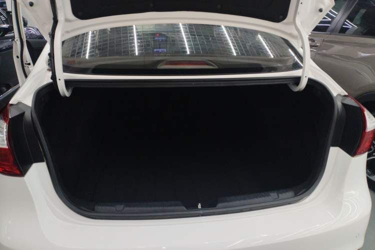 Used Kia K3 2016 1.6L Automatic GLS Trunk
