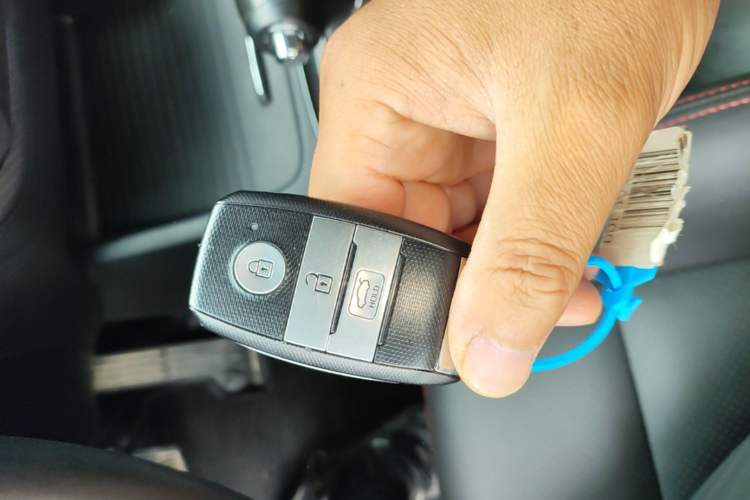 Used Kia K3 2016 1.6L Automatic with Sunroof Vehicle Key