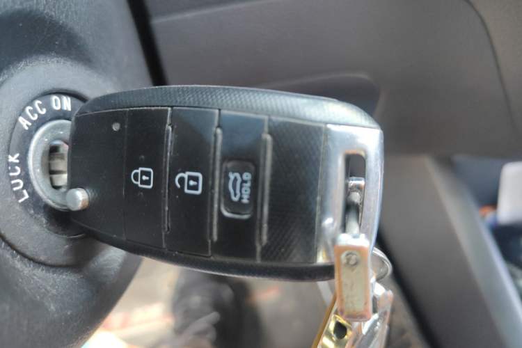Used Kia K3 2016 1.6L Automatic with Sunroof Vehicle Key