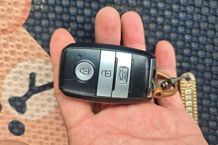 Used Kia K3 2016 1.6L Automatic GLS Vehicle Key