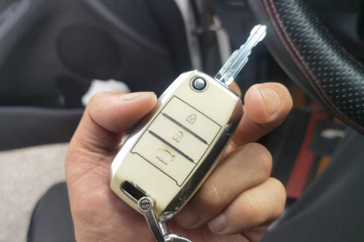 Used Kia K3 2016 1.6L Automatic with Sunroof Vehicle Key