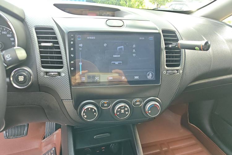 Used Kia K3 2017 1.6L Automatic 15th Anniversary Special Edition GLS Audio And AC Panel