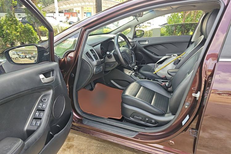 Used Kia K3 2017 1.6L Automatic 15th Anniversary Special Edition GLS Interior 3