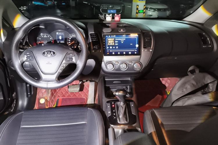 Used Kia K3 2017 1.6L Automatic 15th Anniversary Special Edition GLS Center Console