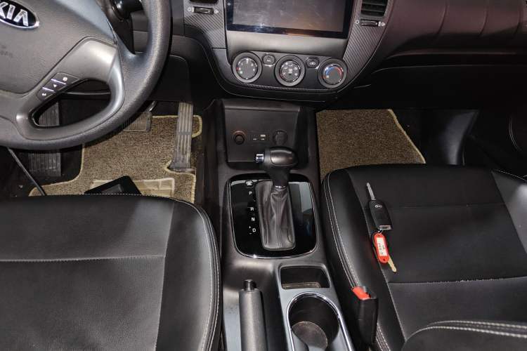 Used Kia K3 2017 1.6L Automatic 15th Anniversary Special Edition GLS Audio And AC Panel