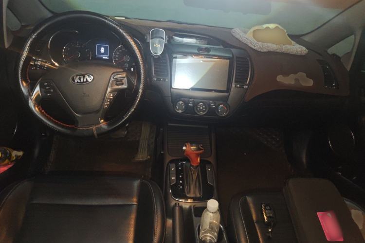Used Kia K3 2017 1.6L Automatic 15th Anniversary Special Edition GLS Center Console
