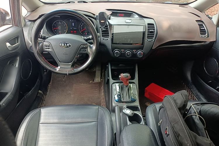 Used Kia K3 2017 1.6L Automatic 15th Anniversary Special Edition GLS Center Console