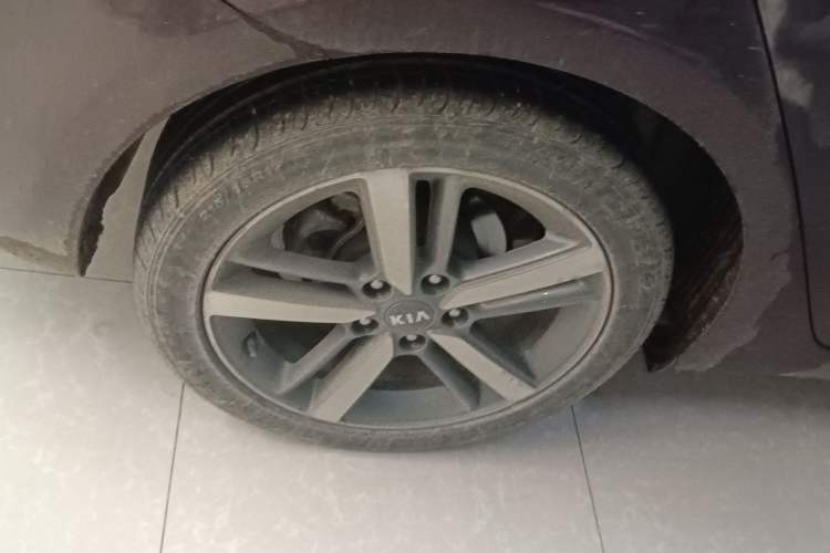 Used Kia K3 2017 1.6L Automatic 15th Anniversary Special Edition GLS Exterior 5