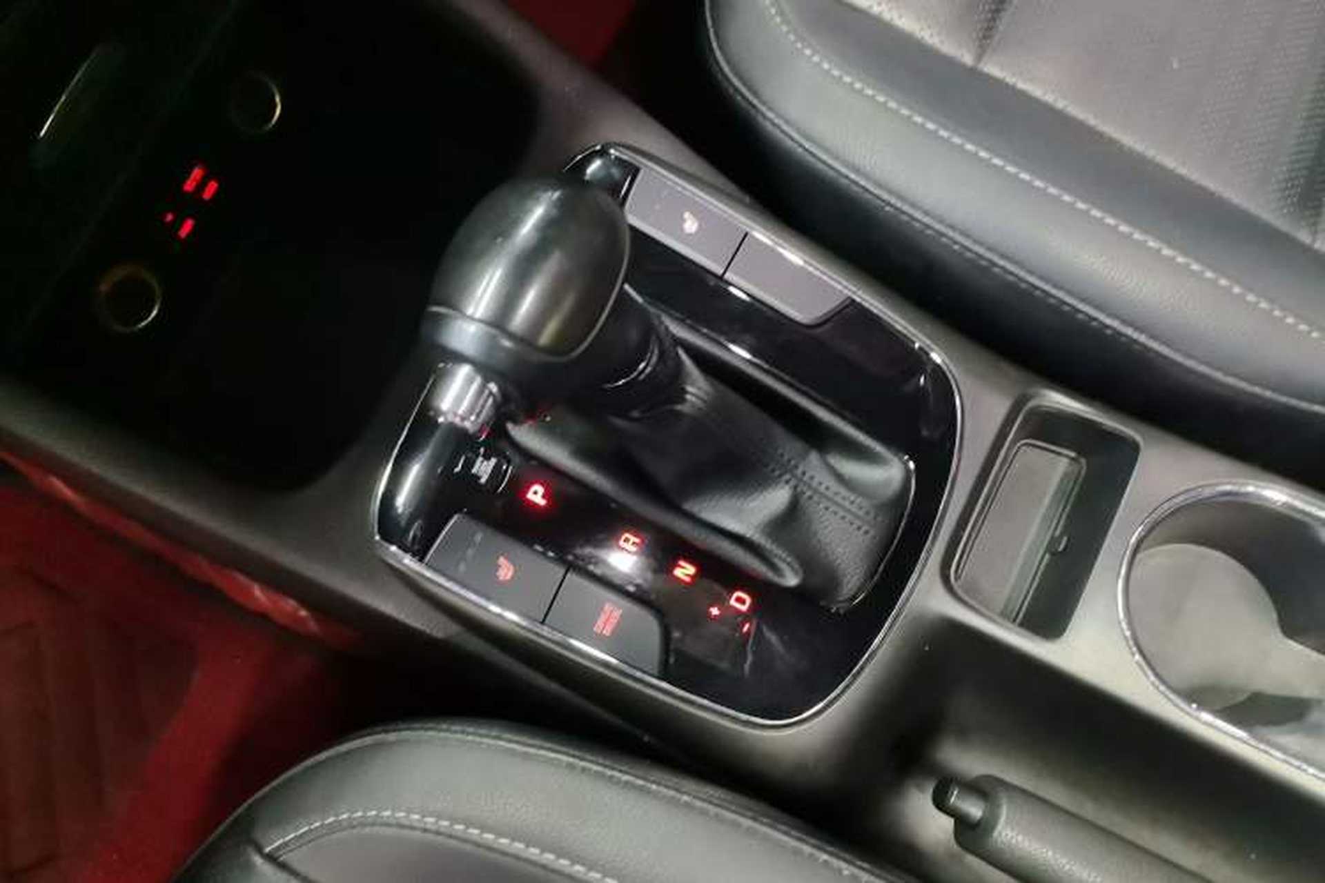 Used Kia K3 2017 1.6L Automatic 15th Anniversary Special Edition GLS Gear Lever