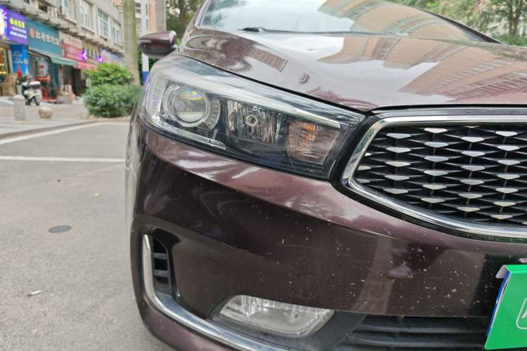 Used Kia K3 2017 1.6L Automatic 15th Anniversary Special Edition GLS Right Front Headlight