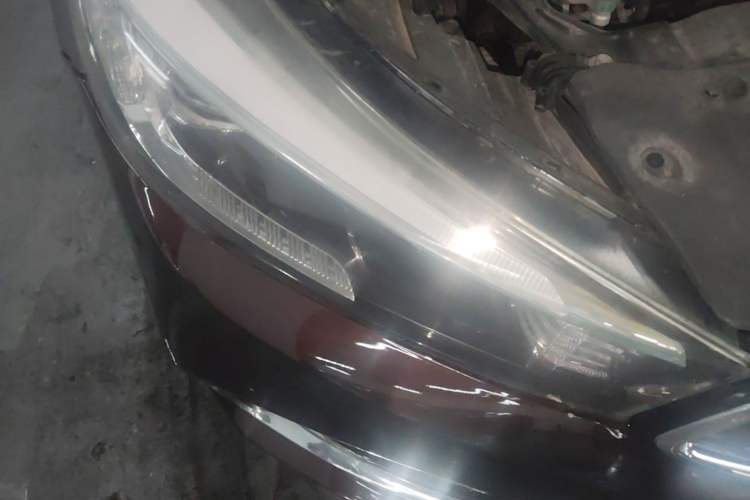 Used Kia K3 2017 1.6L Automatic 15th Anniversary Special Edition GLS Right Front Headlight