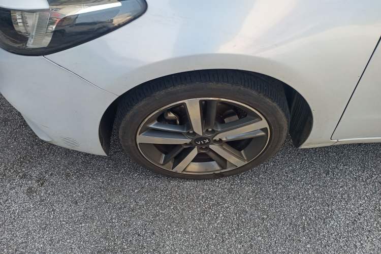 Used Kia K3 2017 1.6L Automatic 15th Anniversary Special Edition GLS Left Front Wheel Hub