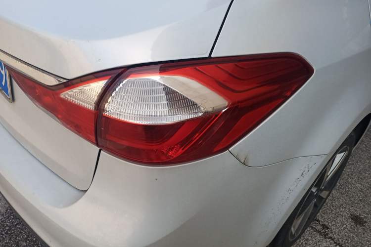Used Kia K3 2017 1.6L Automatic 15th Anniversary Special Edition GLS Right Rear Taillight