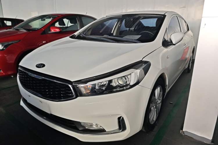Used Kia K3 2017 1.6L Automatic 15th Anniversary Special Edition GLS Guazi used car, China used car export, Used car for sale, Used Kia cars, Cheapest cars for sale