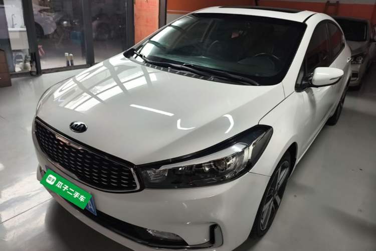 Używany Kia K3 2017 1.6L Automatic 15th Anniversary Special Edition GLS Guazi used car, China used car export, Used car for sale, Used cars, Cheapest cars for sale