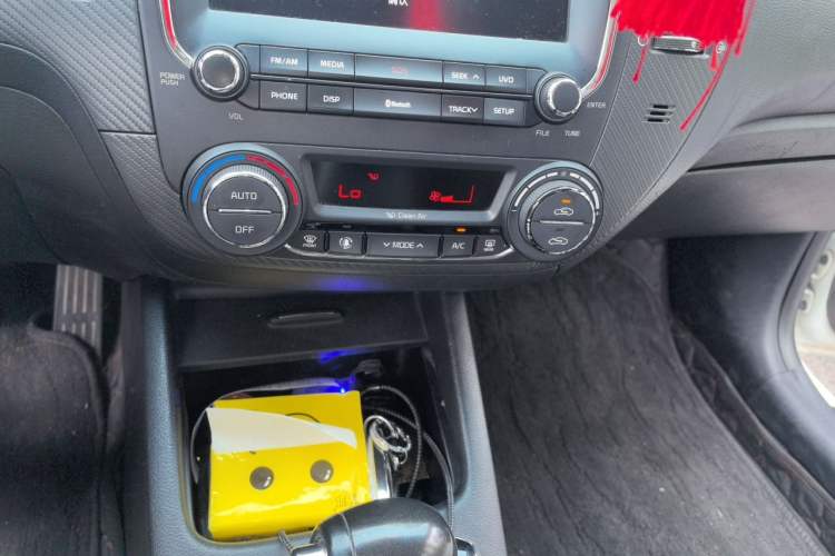 Used Kia K3 2017 1.6L Automatic 15th Anniversary Special Edition GLS Audio And AC Panel