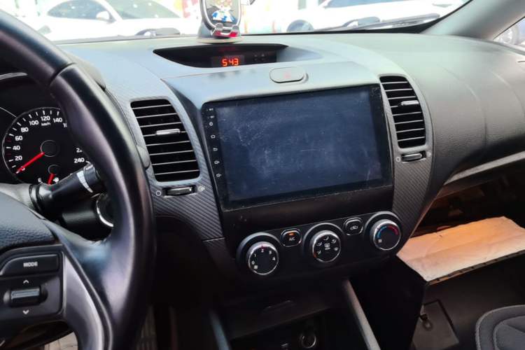 Used Kia K3 2017 1.6L Automatic 15th Anniversary Special Edition GLS Audio And AC Panel