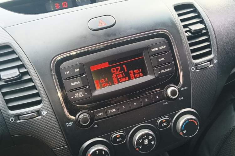 Used Kia K3 2017 1.6L Automatic 15th Anniversary Special Edition GLS Audio And AC Panel