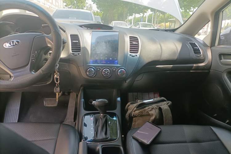 Used Kia K3 2017 1.6L Automatic 15th Anniversary Special Edition GLS Audio And AC Panel