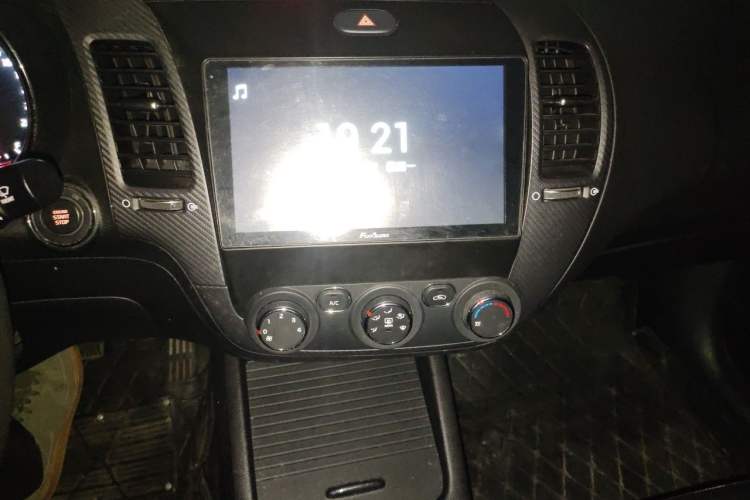 Used Kia K3 2017 1.6L Automatic 15th Anniversary Special Edition GLS Audio And AC Panel