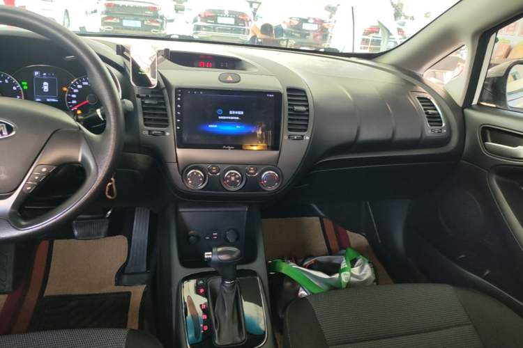 Used Kia K3 2017 1.6L Automatic 15th Anniversary Special Edition GLS Audio And AC Panel