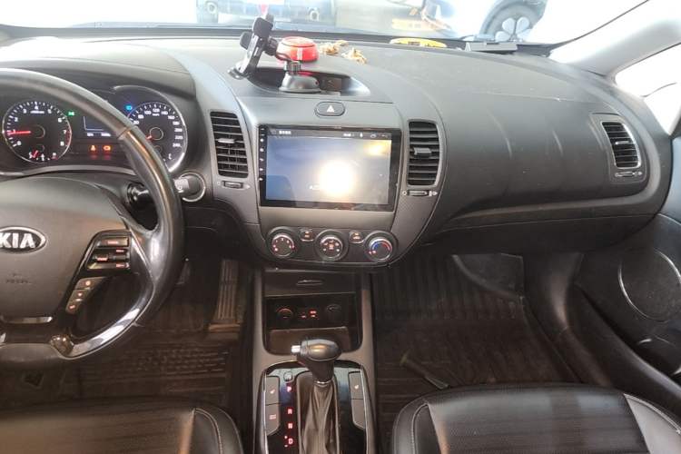 Used Kia K3 2017 1.6L Automatic 15th Anniversary Special Edition GLS Audio And AC Panel