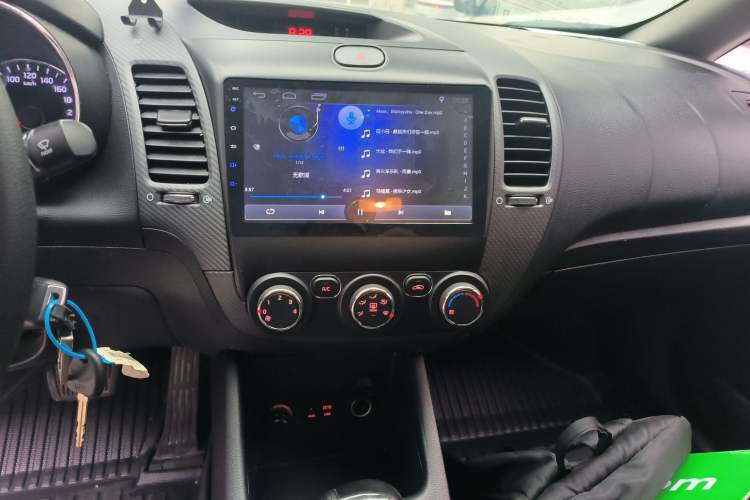 Used Kia K3 2017 1.6L Automatic 15th Anniversary Special Edition GLS Audio And AC Panel