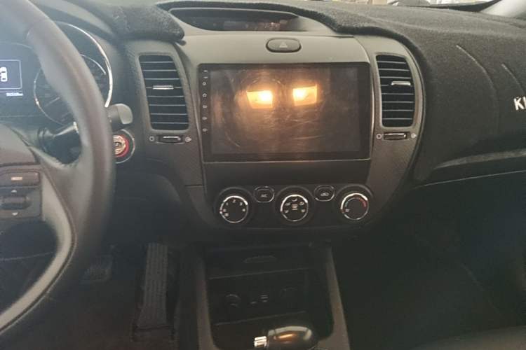 Used Kia K3 2017 1.6L Automatic 15th Anniversary Special Edition GLS Audio And AC Panel