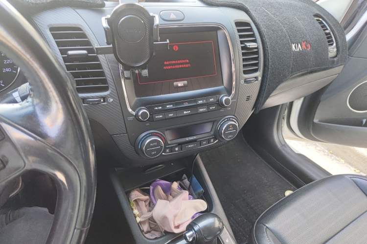 Used Kia K3 2017 1.6L Automatic 15th Anniversary Special Edition GLS Audio And AC Panel