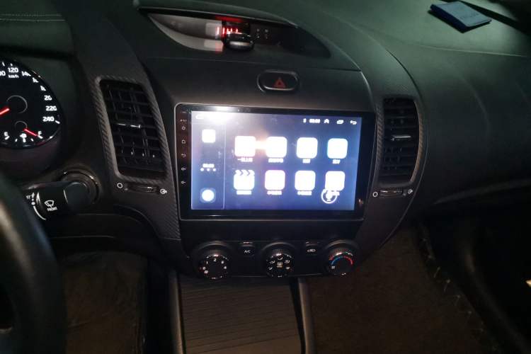 Used Kia K3 2017 1.6L Automatic 15th Anniversary Special Edition GLS Audio And AC Panel