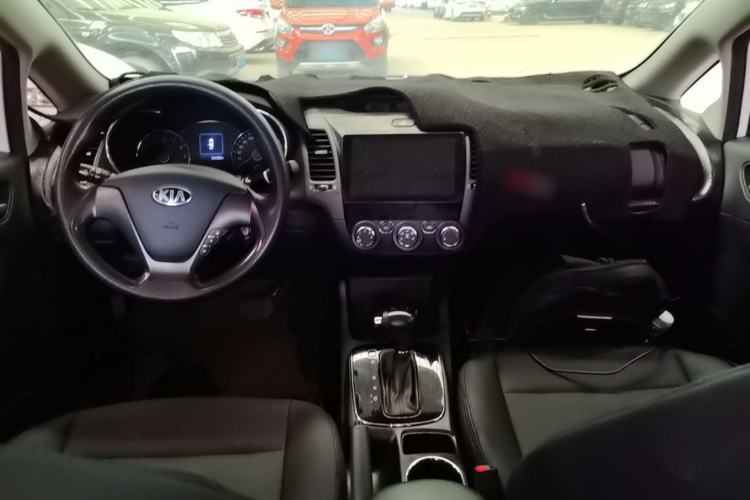 Used Kia K3 2017 1.6L Automatic 15th Anniversary Special Edition GLS Center Console