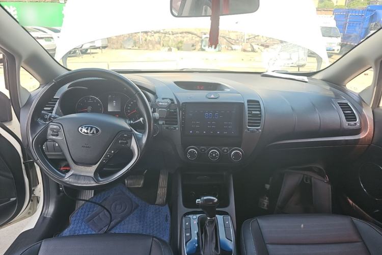 Used Kia K3 2017 1.6L Automatic 15th Anniversary Special Edition GLS Center Console