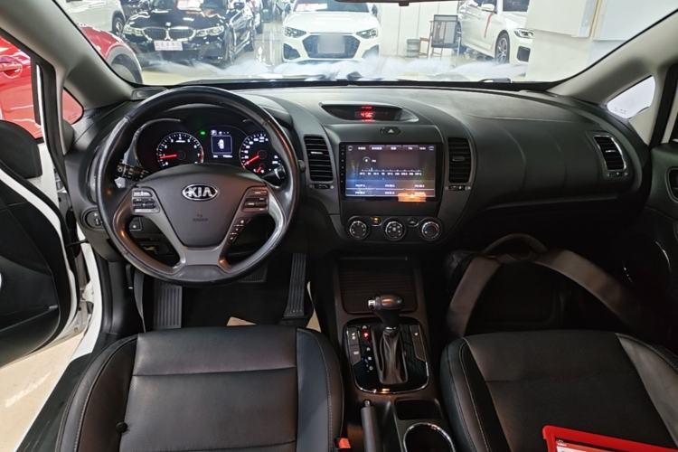 Used Kia K3 2017 1.6L Automatic 15th Anniversary Special Edition GLS Center Console