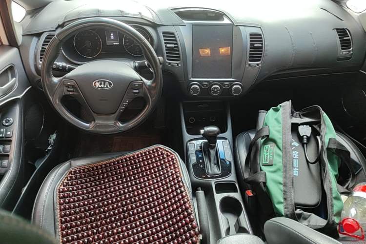Used Kia K3 2017 1.6L Automatic 15th Anniversary Special Edition GLS Center Console
