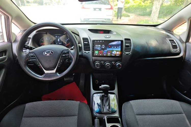 Used Kia K3 2017 1.6L Automatic 15th Anniversary Special Edition GLS Center Console