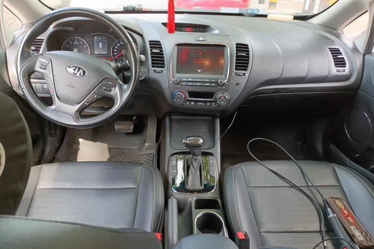 Used Kia K3 2017 1.6L Automatic 15th Anniversary Special Edition GLS Center Console
