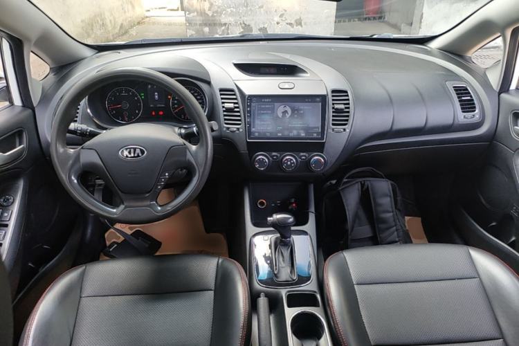 Used Kia K3 2017 1.6L Automatic 15th Anniversary Special Edition GLS Center Console