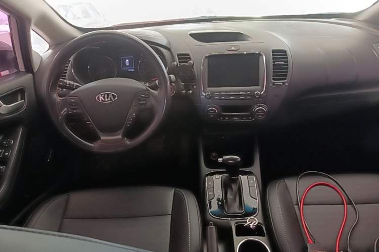Used Kia K3 2017 1.6L Automatic 15th Anniversary Special Edition GLS Center Console