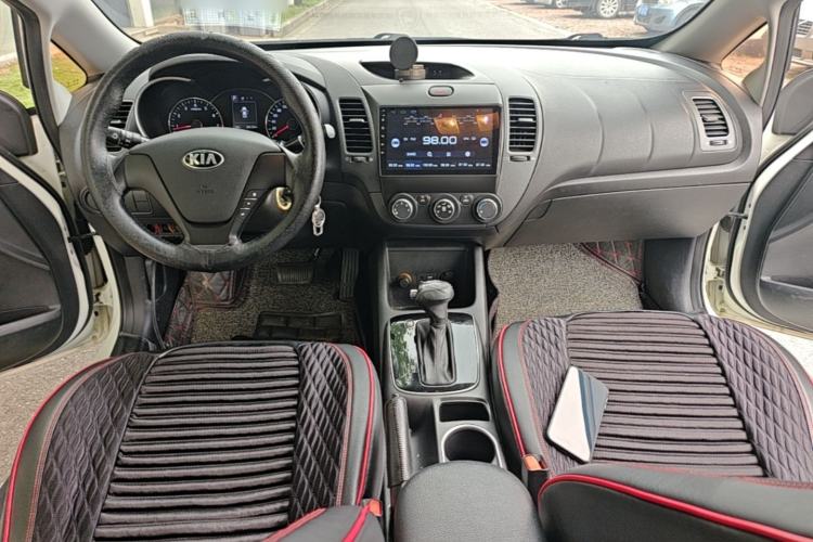Used Kia K3 2017 1.6L Automatic 15th Anniversary Special Edition GLS Center Console