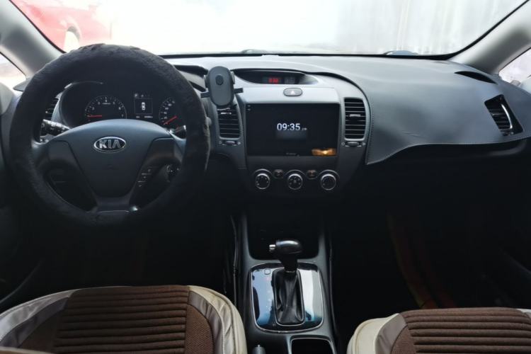 Used Kia K3 2017 1.6L Automatic 15th Anniversary Special Edition GLS Center Console
